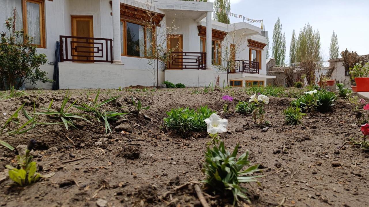 Niri-La Guest House Λεχ Εξωτερικό φωτογραφία